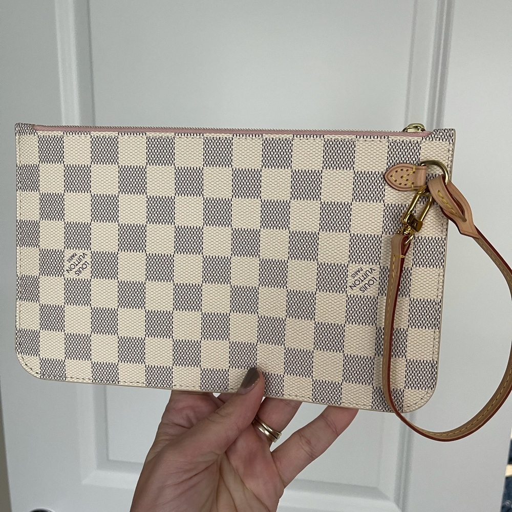 Authentic mm/gm wristlet